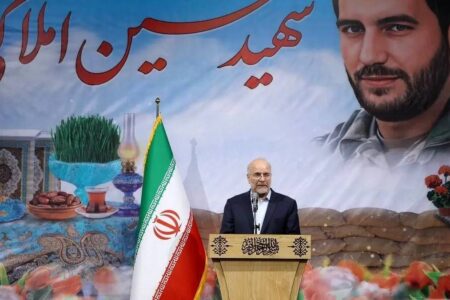 بستر برای سرمایه‌گذاری مردم در تولید فراهم شود