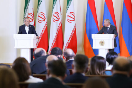 پزشکیان: قفقاز نباید به عرصه‌ای برای رقابت‌های ژئوپلیتیک تبدیل شود