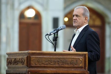 پزشکیان: وحدت و انسجام رمز عبور از دشواری‌هاست