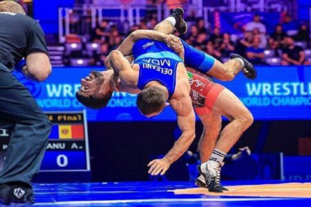 نخستین قهرمانی هم زمان تیم‌های ملی کشتی فرنگی و آزاد