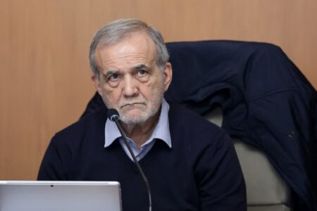 پزشکیان: معیشت مردم اولویت نخست دولت در شرایط اقتصادی امروز