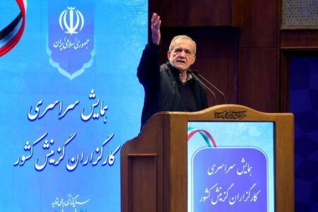 پزشکیان: چرا با دانشجوی معترض برخورد می‌کنیم؟/ ما مقصریم نه دانشجو و مردم