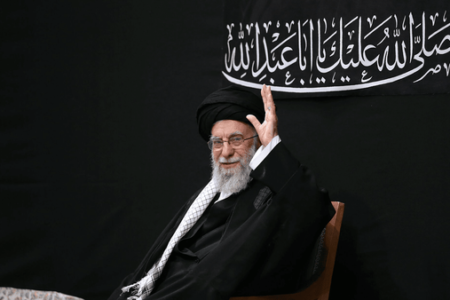 رونمایی از دیوارنگاره «آقای شهید ایران» در خیابان جمهوری