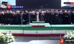 اقامه نماز بر پیکر مطهر رهبر شهید امام خامنه‌ای توسط آیت‌الله سبحانی در مصلای تهران
