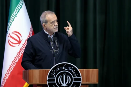 وحدت و انسجام داخلی رمز ایستادگی در برابر قلدری آمریکاست