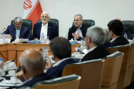 رئیس جمهور: اشتیاق کشورهای همسایه برای همکاری با ایران فوقالعاده است