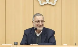 شهردار تهران: فعال‌سازی ۲۱ قرارگاه شهرداری برای تقویت تکافل اجتماعی و خدمتگزاری مستقیم