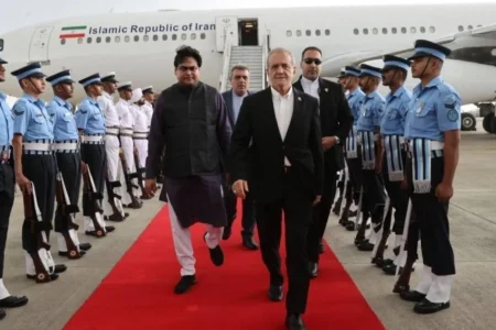 پزشکیان وارد دهلی‌نو شد